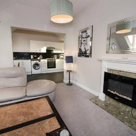 Sandmartin - Top Floor 3-Bed Apartment Sea Views & Parking Scarborough Esterno foto